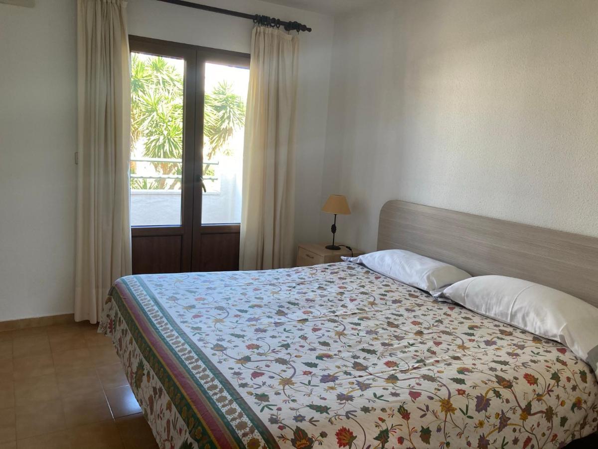 Chalet Adosado En Urbanizacion Con Precioso Jardin Denia Bagian luar foto